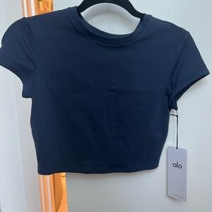 NWT ALO Yoga Alosoft Crop Finesse Short Sleeve Tee - Navy Small